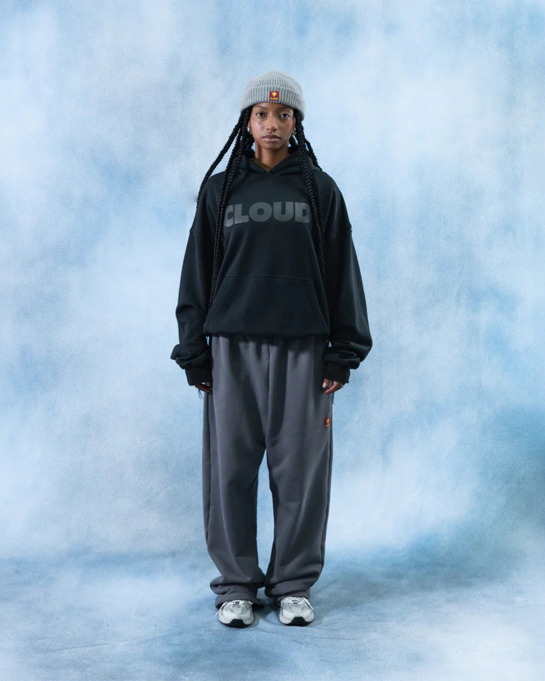 HOODIE BLOCK NEGRO SOBRE NEGRO BOXY FIT