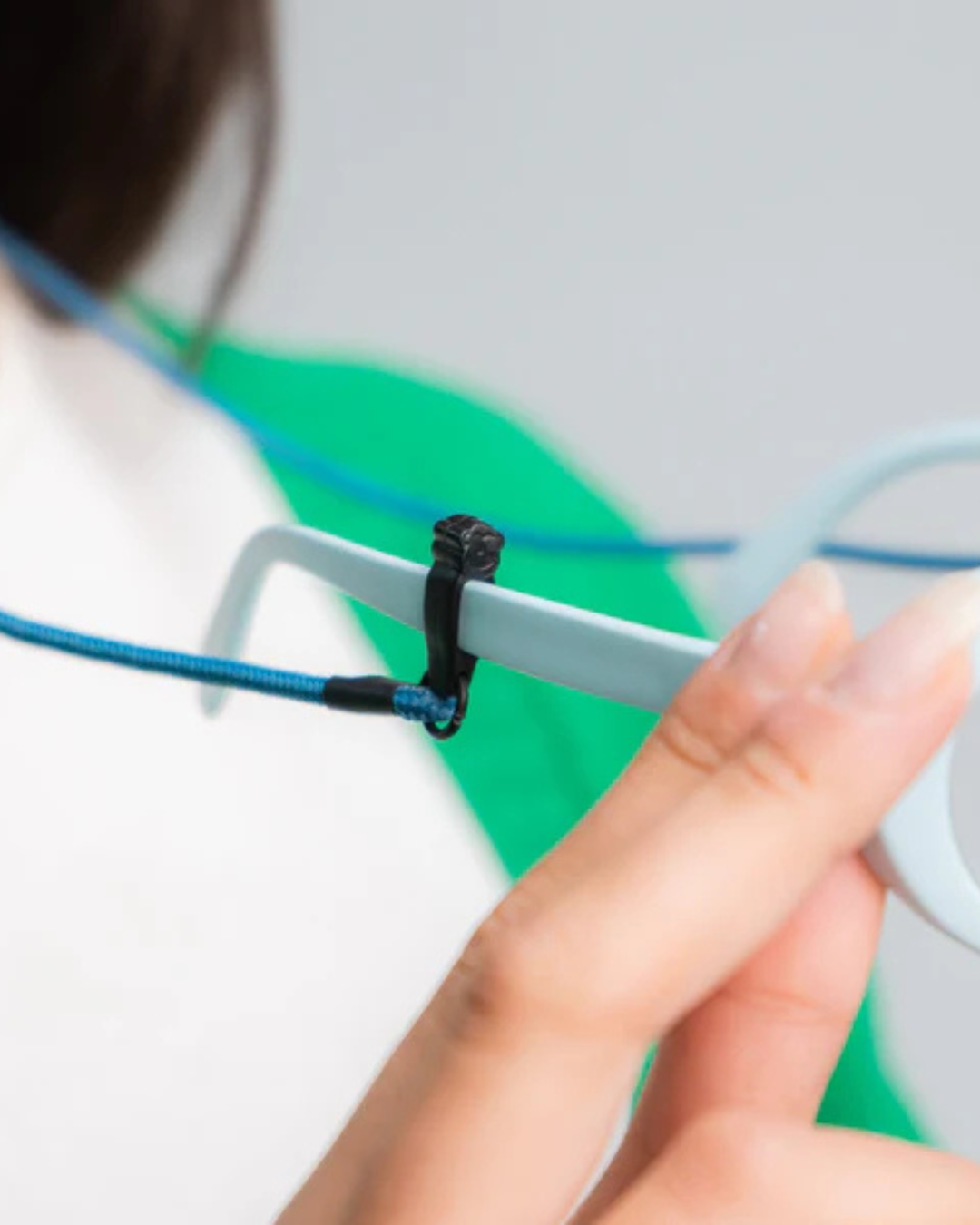 CUELGA GAFAS SLIM LIGHT AZUL