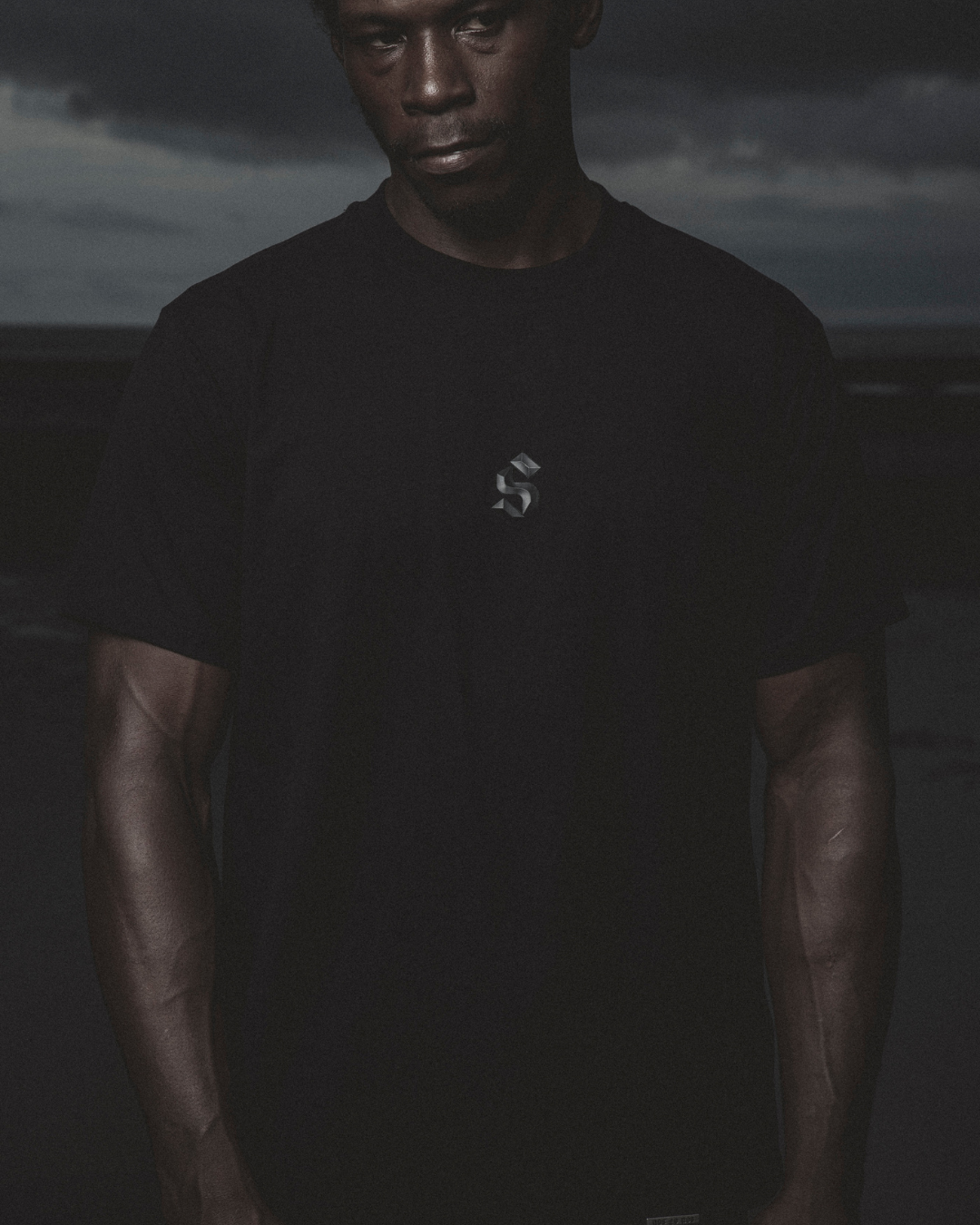 REGULAR FIT CREW NECK T-SHIRT BLACK