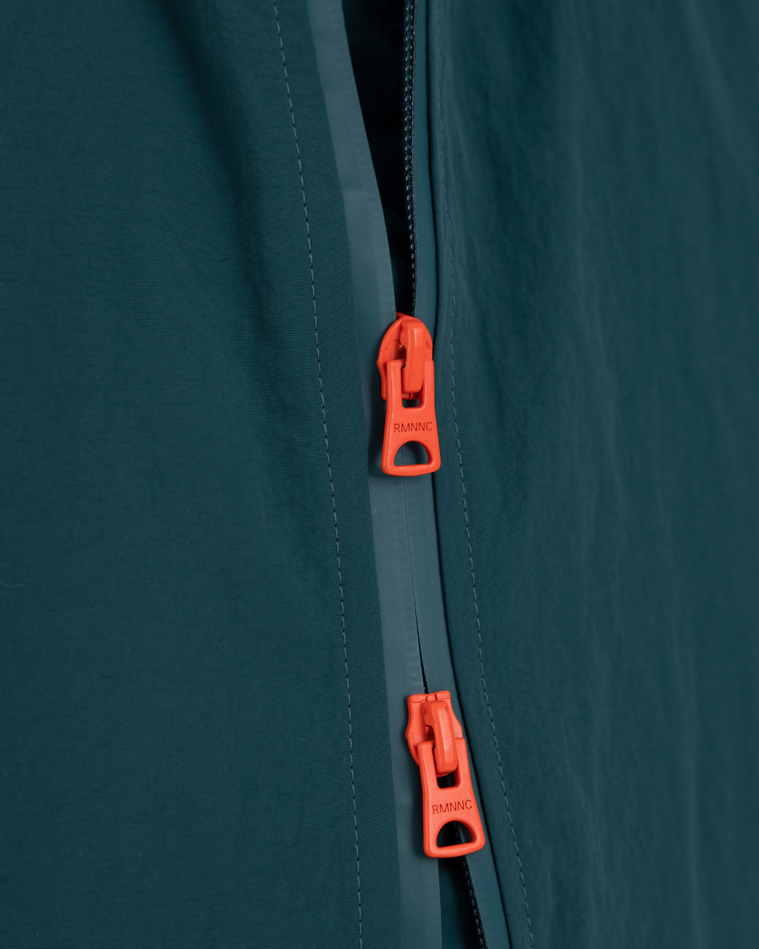 CHAQUETA REGULAR FIT BREEZE