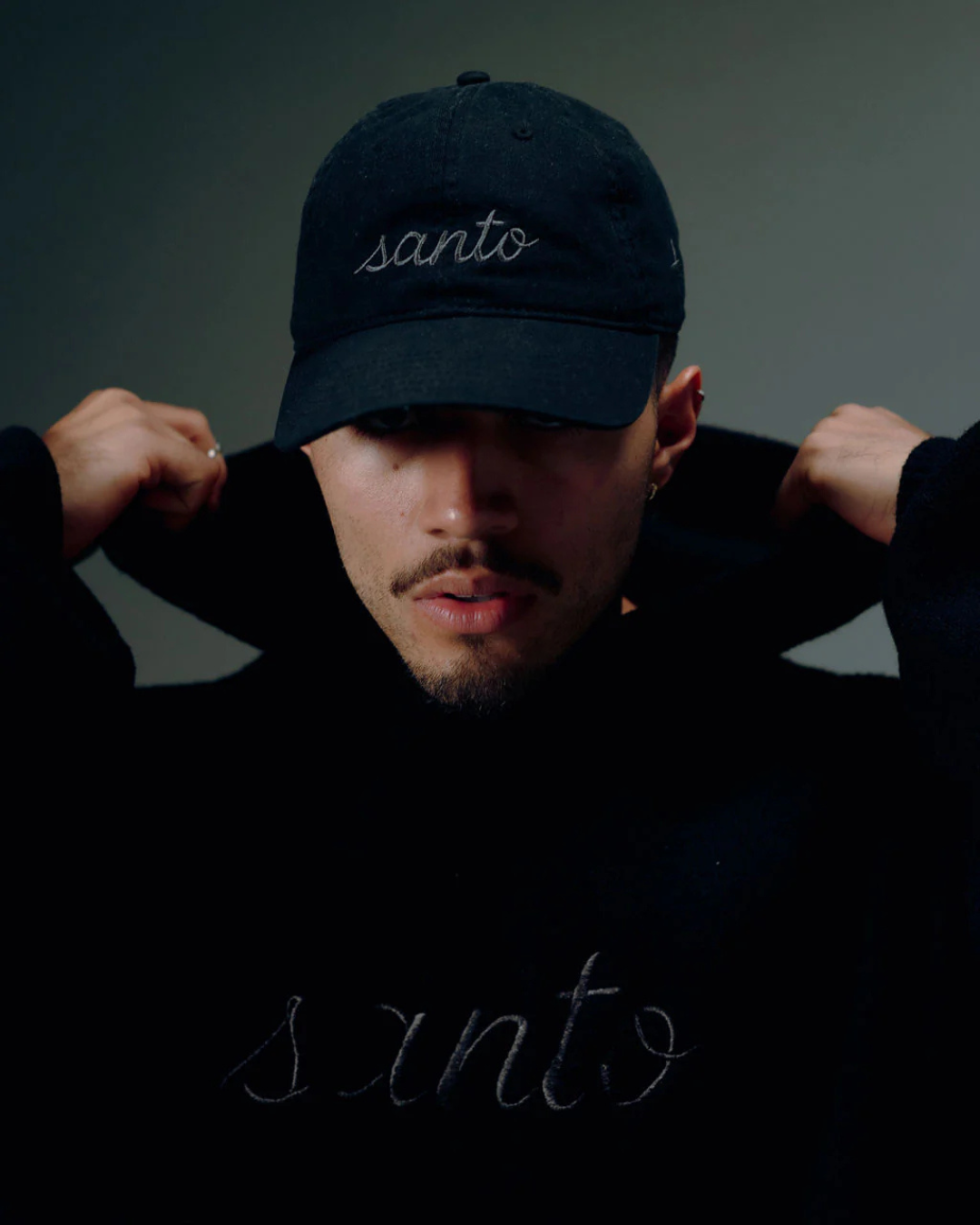 BLACK KNIT HOODIE