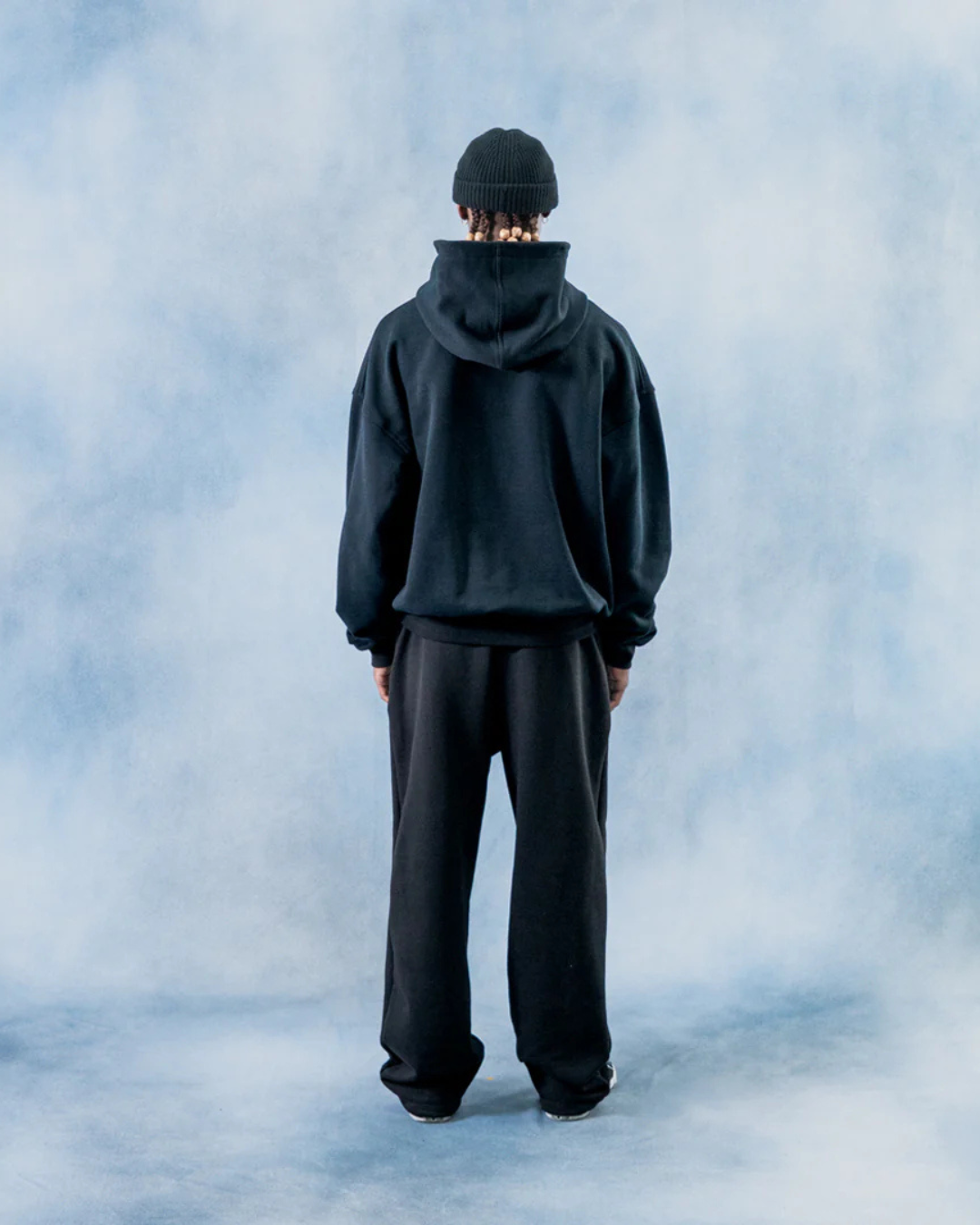 HOODIE BLOCK NEGRO SOBRE NEGRO BOXY FIT