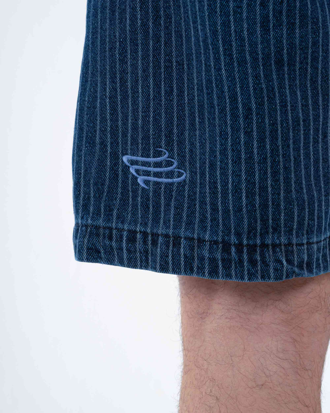 NATIVE DENIM STRIPE SHORT