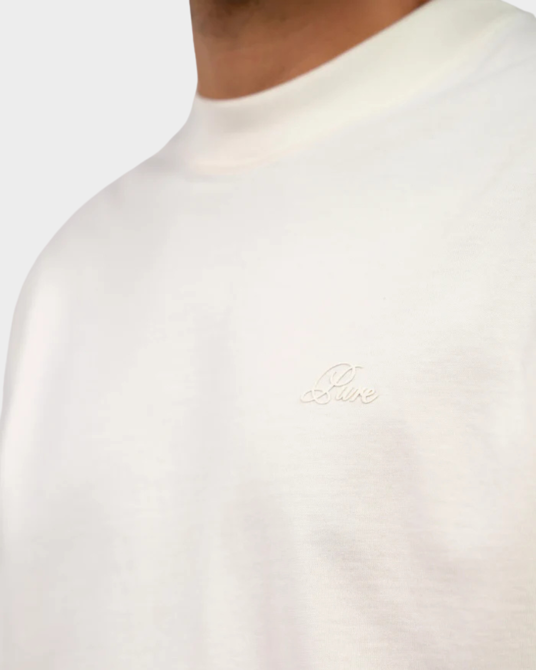 CLASSIC WHITE T-SHIRT