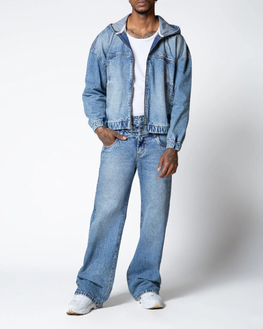 DOPAMINE LIGHT-WASH JEANS