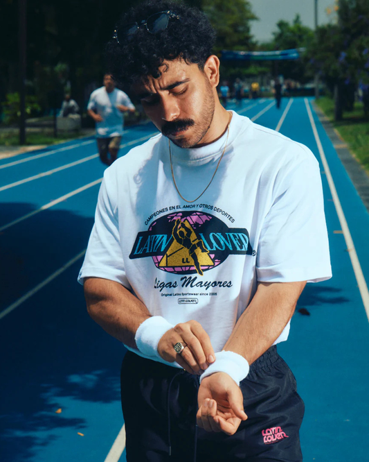 CAMISETA CAMPEONES EN EL AMOR CREMA NEGRO