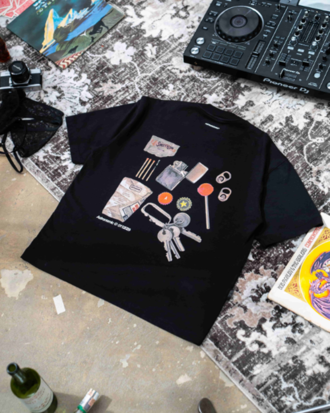 CAMISETA BIG MESS - NEGRO