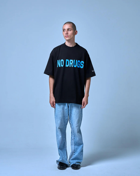 NO DRUGS BLACK T-SHIRT