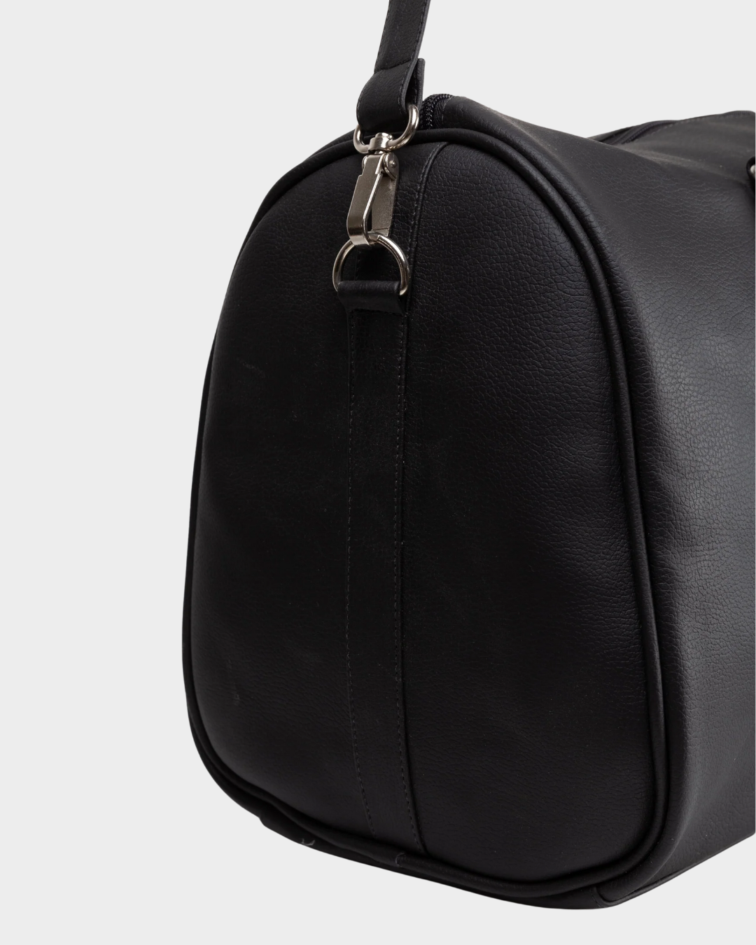 BLACK DUFFEL BAG
