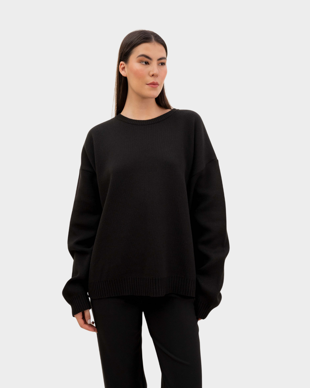 BLACK CREWNECK
