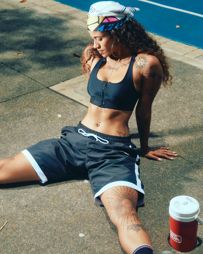 SHORT CAMPEONES EN EL AMOR NEGRO BLANCO