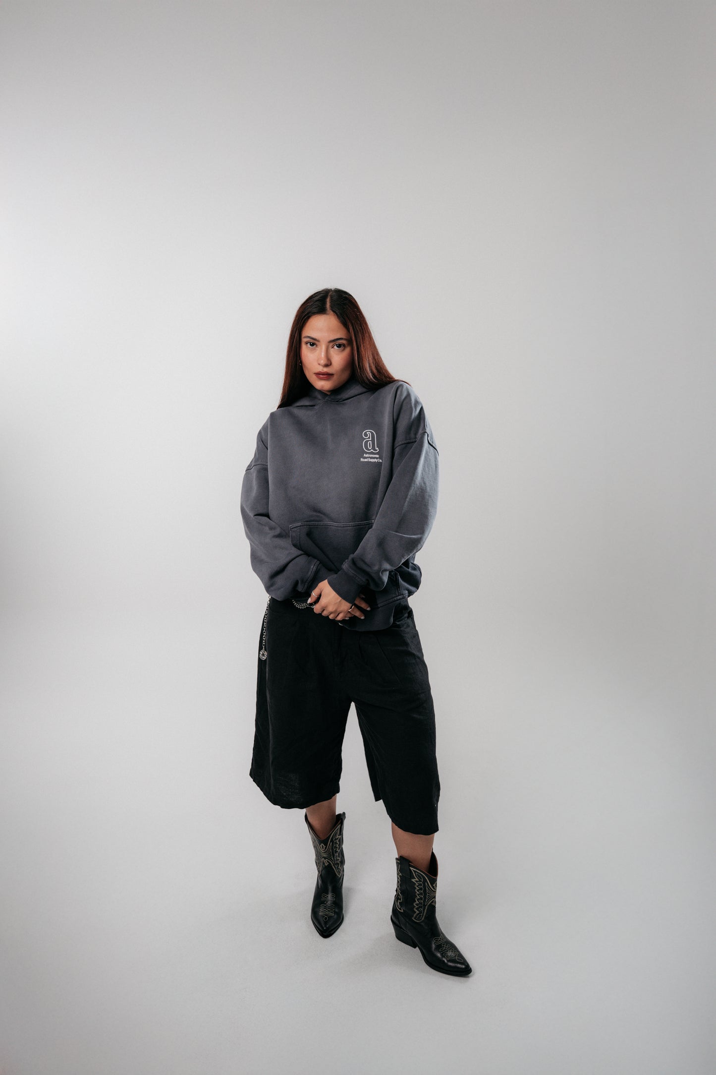 HOODIE ROAD SUPPLY - GRIS OSCURO DEGRADÉ