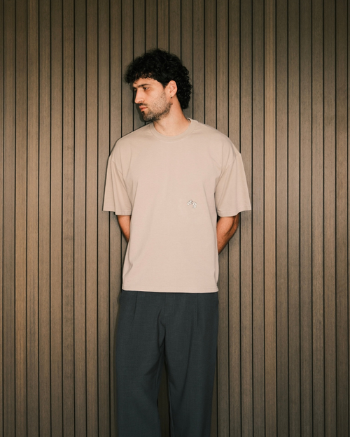 DAISUGI LATTE BOX T-SHIRT