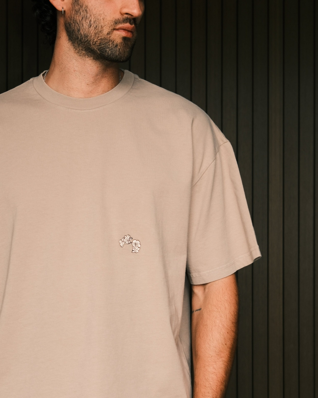 DAISUGI LATTE BOX T-SHIRT