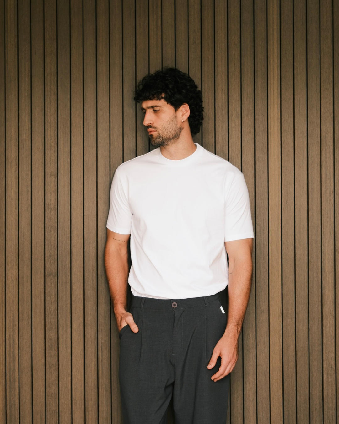 B WHITE TAPE T-SHIRT